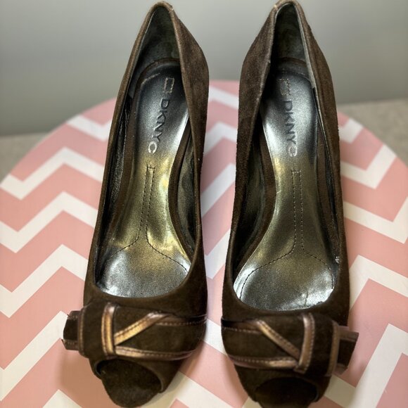 DKNYC Women's Brown Suede Open-Toed Heels Size 8 - Picture 5 of 7